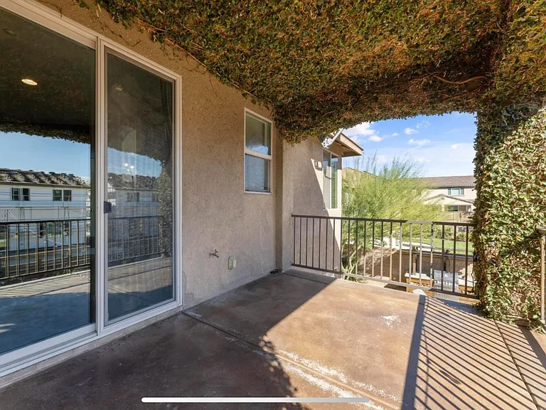 701 Rolling Green Dr — Photo 29