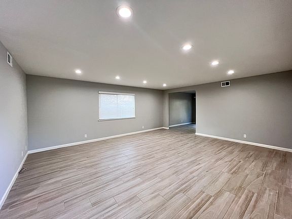 3rd image of 4095 Alberstone Dr #4095