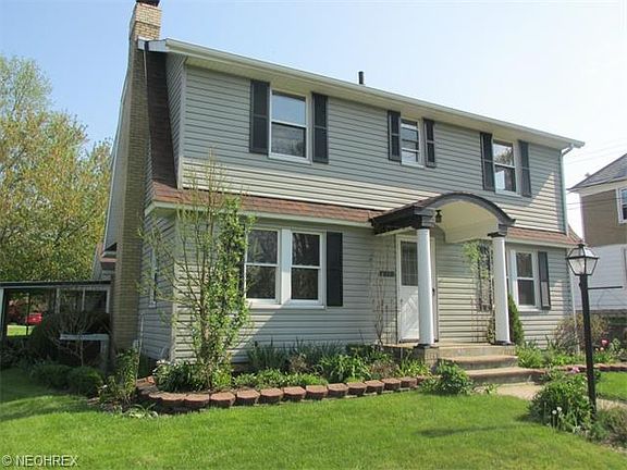 3rd image of 131 E Broad St