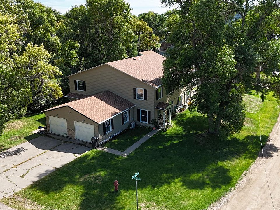 1st image of 319 1st Ave NW