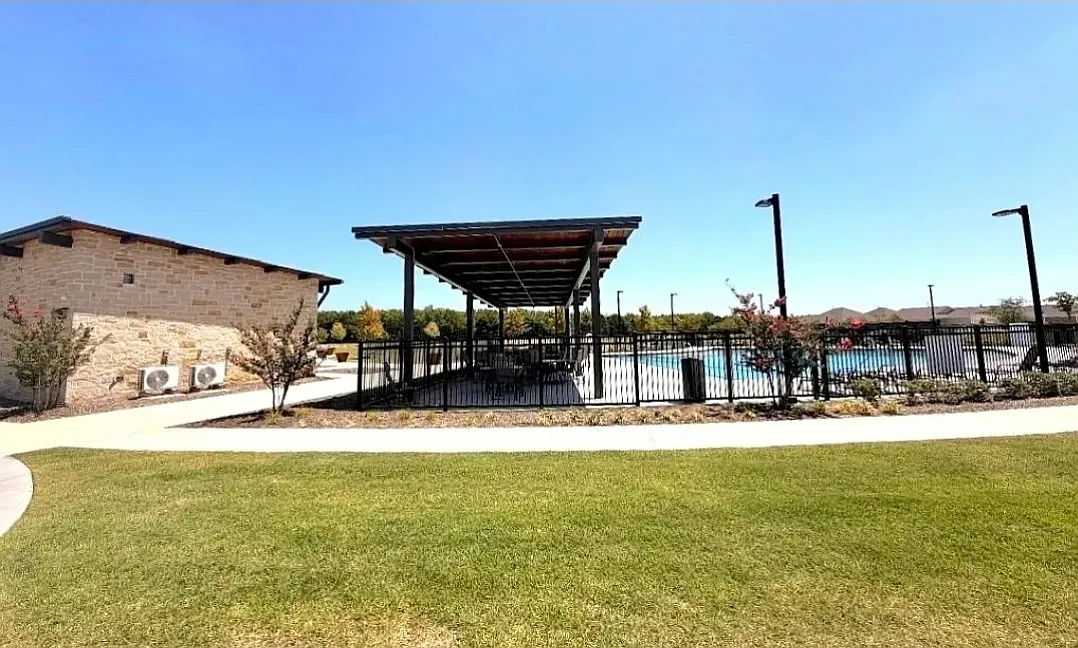 3 bed, 1474 sqft, $1,850 — Photo 3