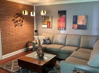 5711 Som Center Rd APT 38, Solon, OH 44139