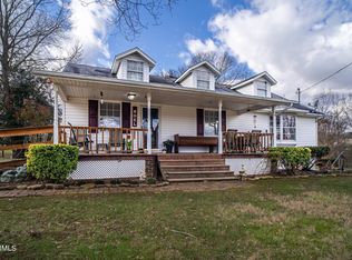 2731 Shipe Rd, Mascot, TN 37806