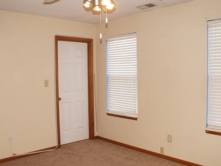 1221 Clearwater Ln — Photo 42