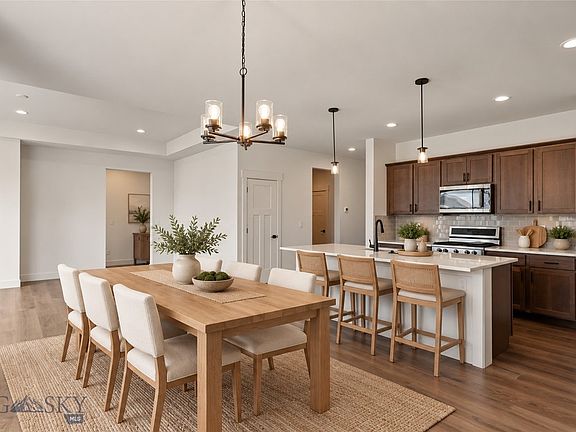 4th image of 1510 Cyril Way