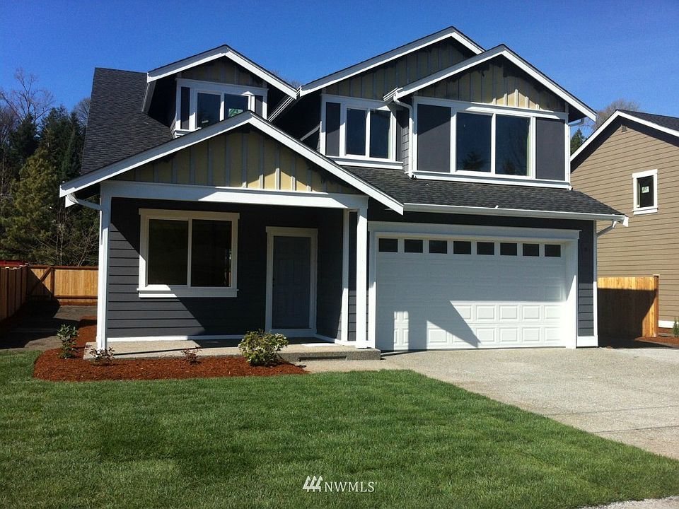 1st image of 1112 Orchard Avenue W