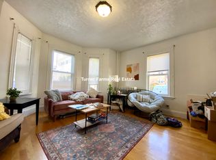 205R Hillside St #1B, Roxbury Crossing, MA 02120