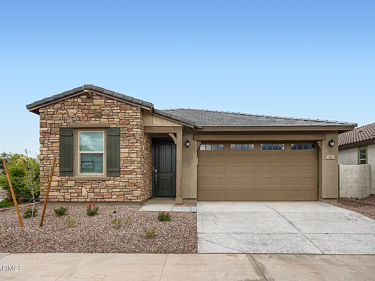 52 E Capricorn Way — Photo 1