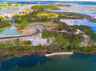 557 Old Compass Rd, Charleston, SC 29492