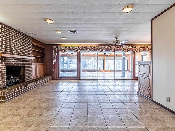 5th image of 4800 Bon Aire Dr