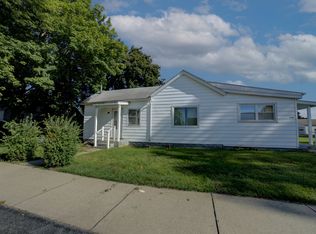 408 South St, Crescent City, IL 60928