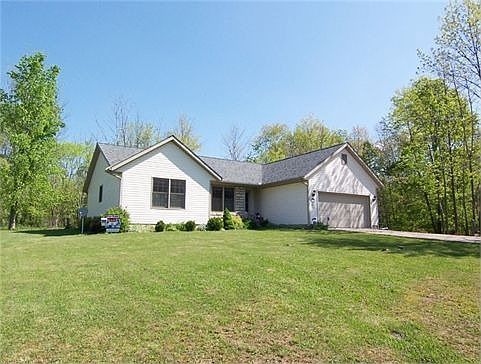 1st image of 755 Daffodil Dr