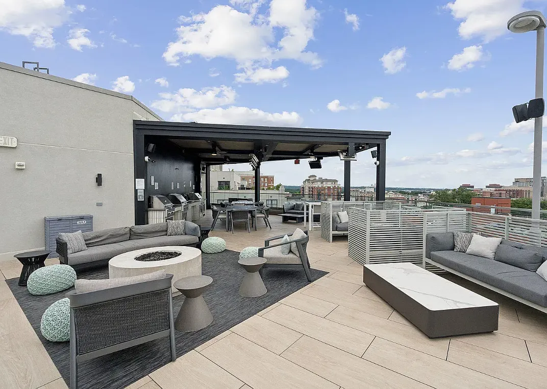 2 bed, 1104 sqft, $3,795 — Photo 4