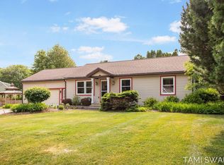 15185 144th Ave, Spring Lake, MI 49456
