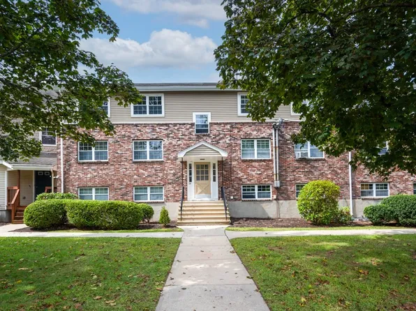 8-8 Mayberry Dr #A, Westborough, MA 01581