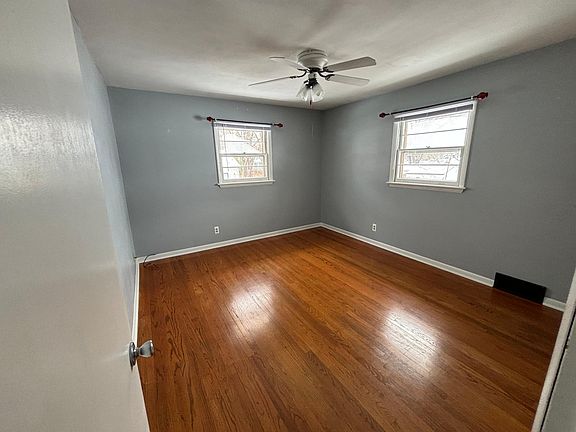 5th image of 1812 Northwestern Ave