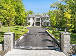 80 Church St, Alpine, NJ 07620
