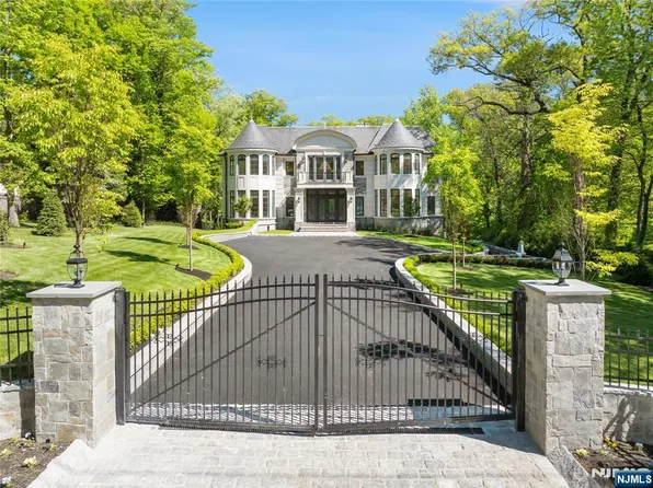 80 Church St, Alpine, NJ 07620
