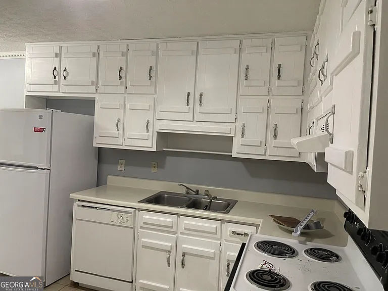 150 Hunters Ln #A — Photo 13