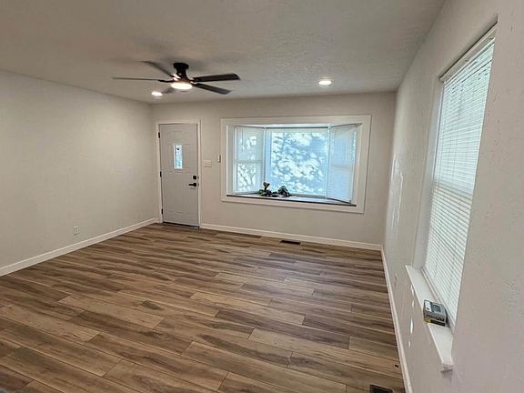 5th image of 1112 Elm Blvd