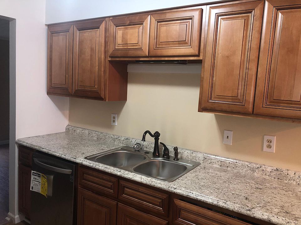 1st image of 9125 Cedarpark Ln APT B