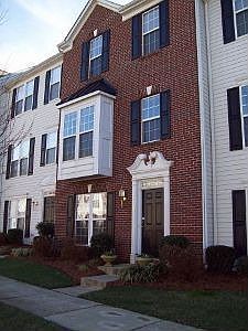 1st image of 9712 Blossom Hill Dr