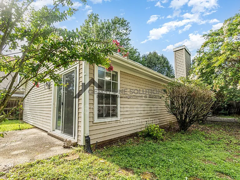 108 Meridian Ct — Photo 23