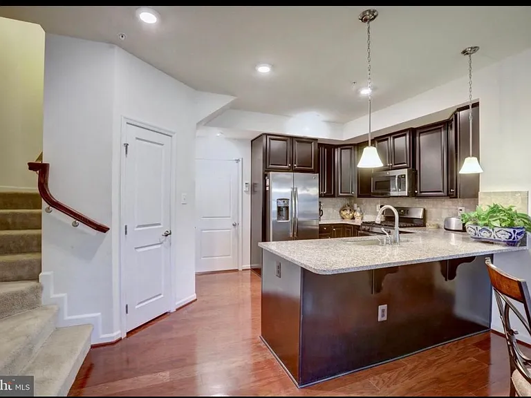 13728 Atlantis St #7L — Photo 17