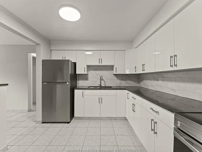 1160 Howard Ave #101 — Photo 7
