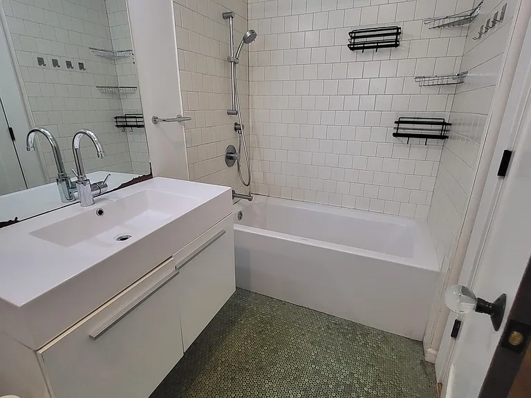 2629 Regent St — Photo 10