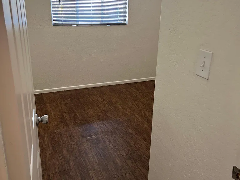 4318 E Pima St — Photo 8