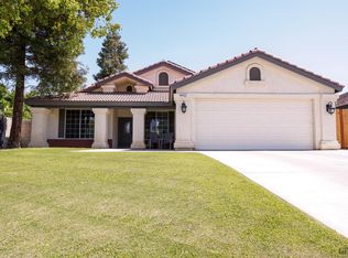 9911 Boone Valley Dr, Bakersfield, CA 93312