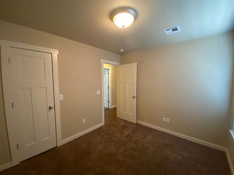 775 SW 13th St — Photo 13