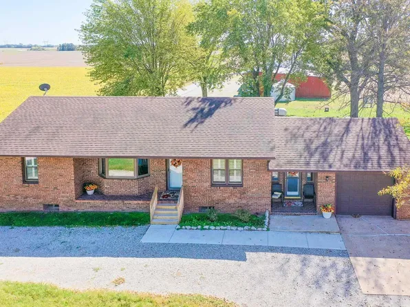 8560 Sackwitz Rd, New Athens, IL 62264