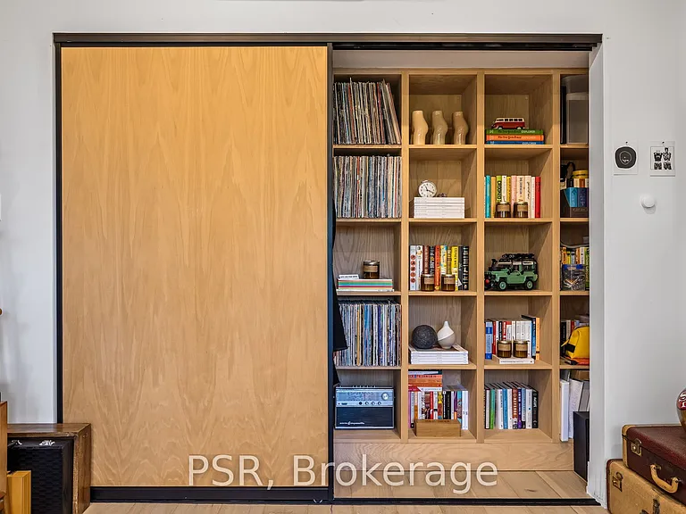 53 Palmerston Ave — Photo 25