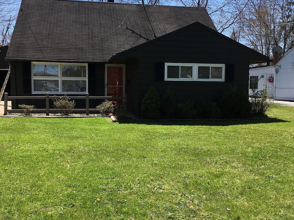 1st image of 2393 Clyde St