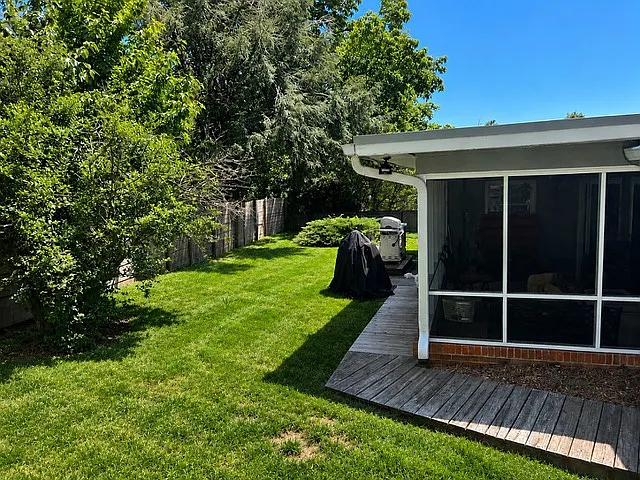 315 Sunset Cir — Photo 13