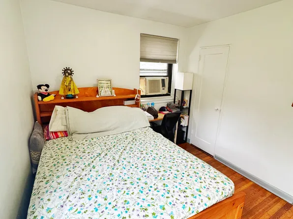 2705 Kings Highway image 12 of 20