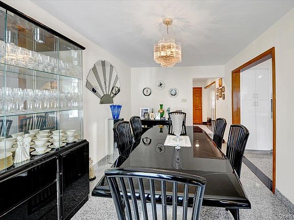 5th image of 1149 Jensen Avenue