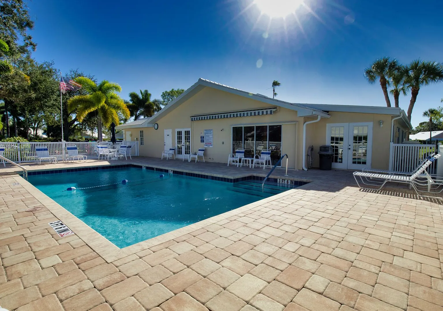 Seasonal Short-Term 2 Bedroom 2 Bathroom Villa located in Plantation! — Photo 4