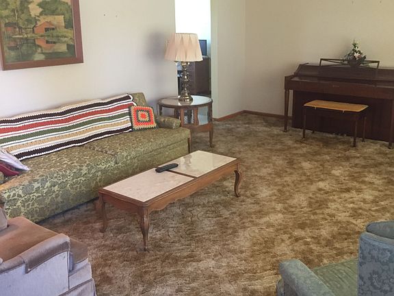 2nd image of 12 N Circle Dr