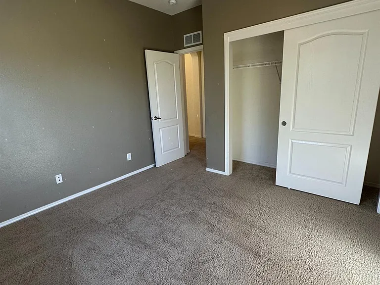 1732 N Dutch Ave — Photo 34