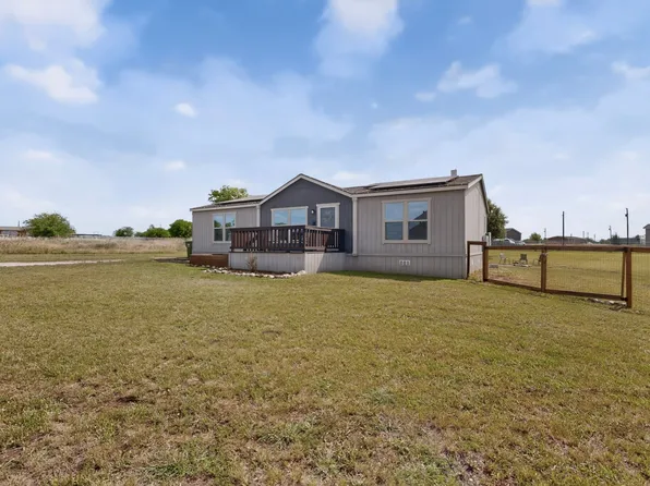 115 Vinall Cir, Decatur, TX 76234