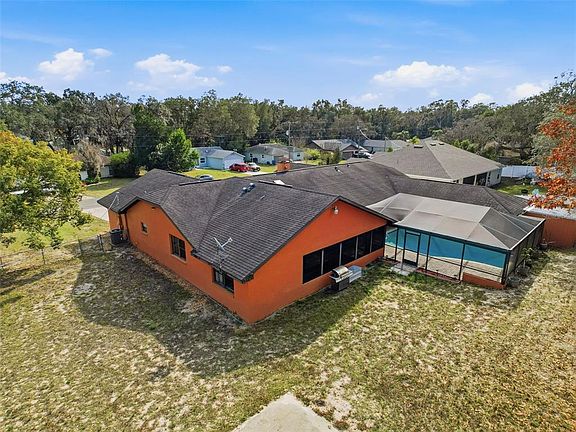 3rd image of 4289 Castle Ave