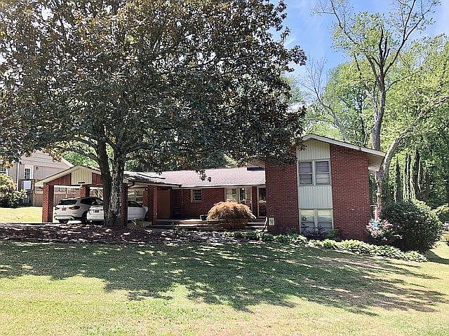 1st image of 21 Selwyn Dr