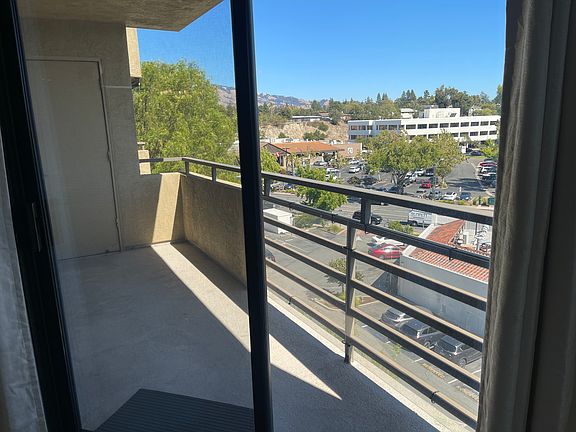 3rd image of 1201 Alta Vista Dr APT 206