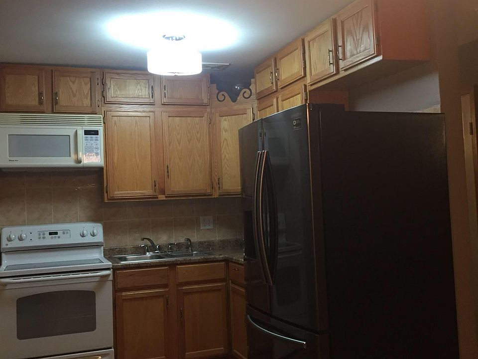 1st image of 8560 W 102nd Ter APT 211