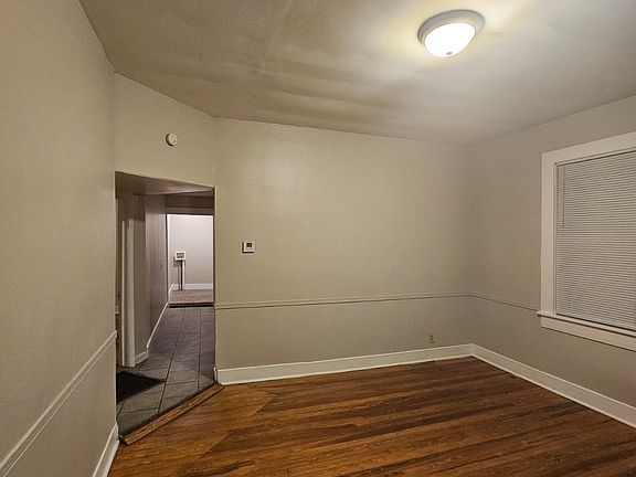 4th image of 308 Cedar Cir