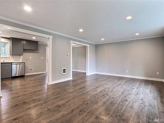 4th image of 16003 68th Avenue Ct E