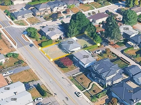 6850 Halifax St, Burnaby, BC V5B 2R4